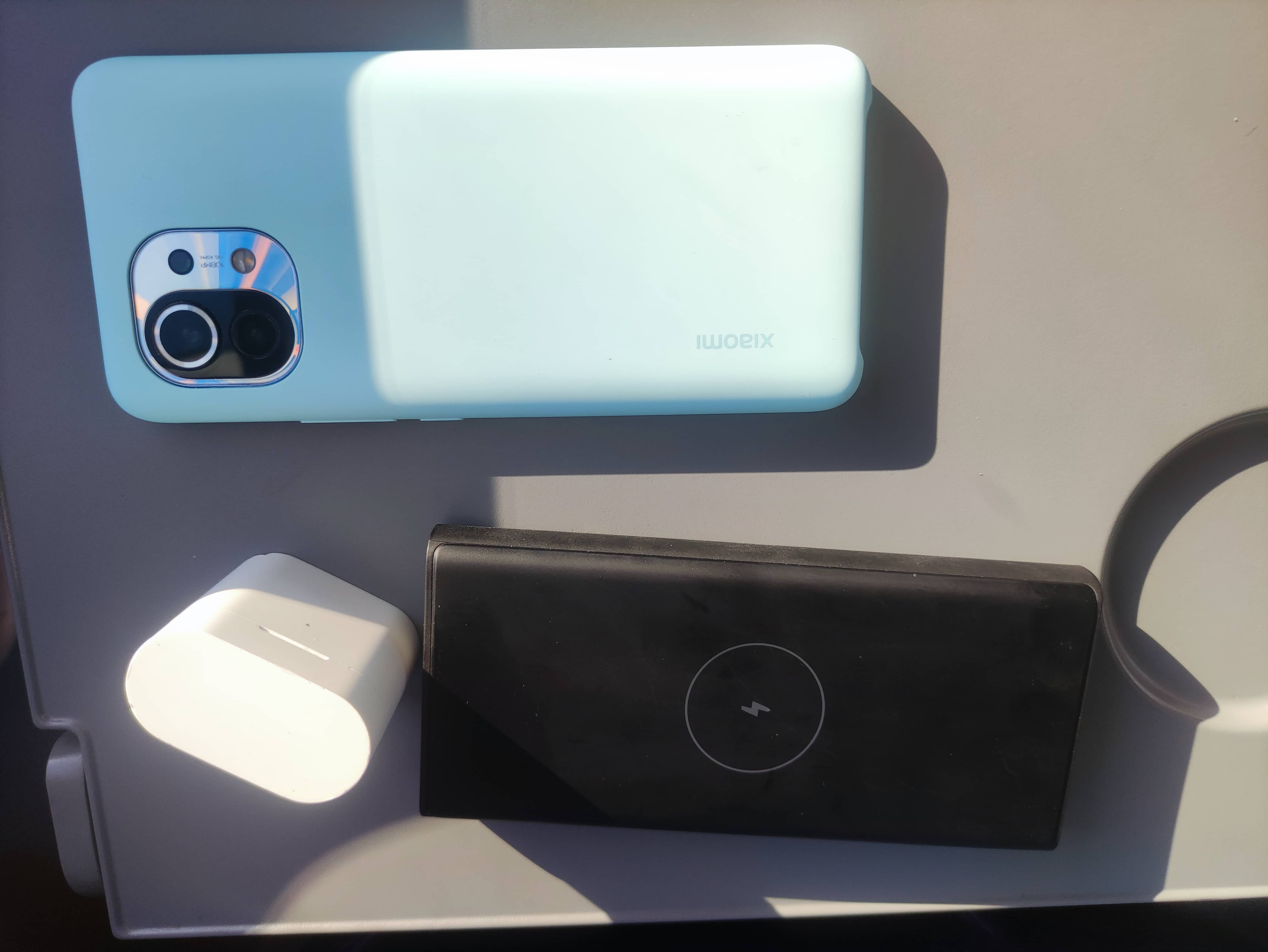 小米11的外壳真不错